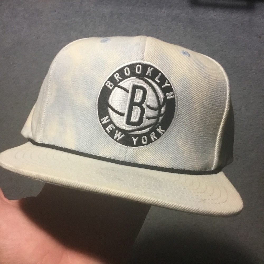 Brooklyn nets Mitchell and ness hat